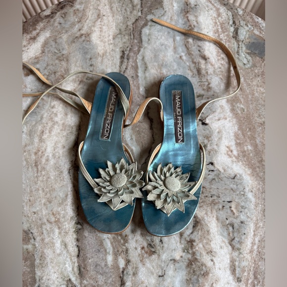 Maud Frizon Paris Vintage 3D floral leather strappy sandal in light blue sze 36 - Picture 6 of 10